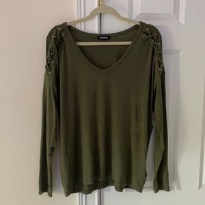 Express long green tee